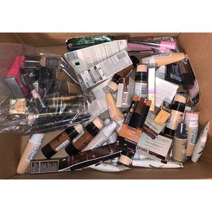 Makeup lot of 77 plus items